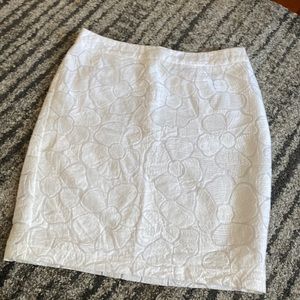 NWOT Tommy Bahama fully lined white skirt with flower print size 6